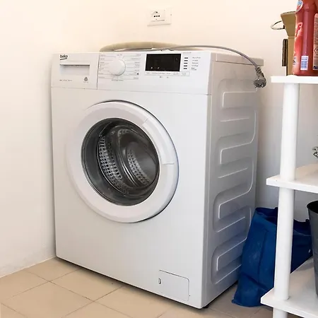 C004 - Camerano, Nuovissimo Bilocale Con Aria Condizionata Apartament *